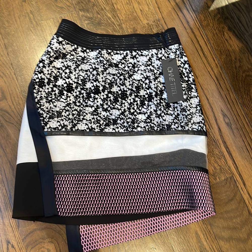 NEW WITH TAGS Ohne Title skirt size 2